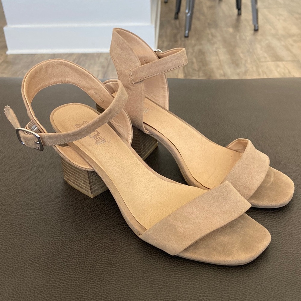 nude heels